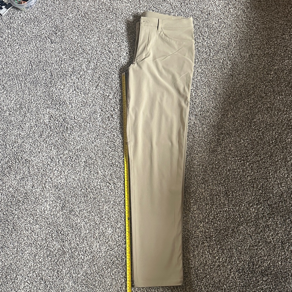 LuluLemon Tan Chinos for Men - Picture 4 of 4